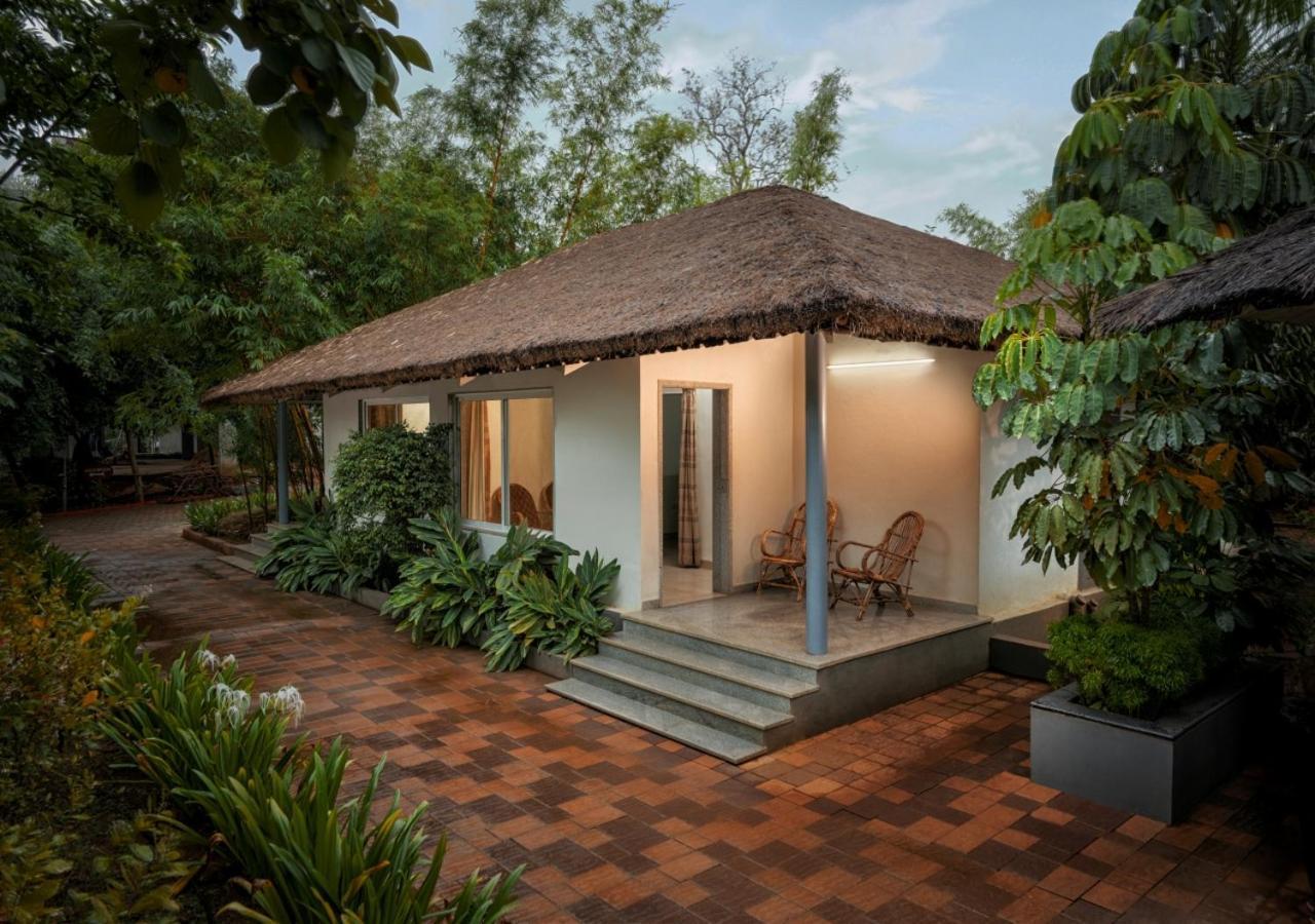 Whistling Woodzs Resort Dandeli Bagian luar foto