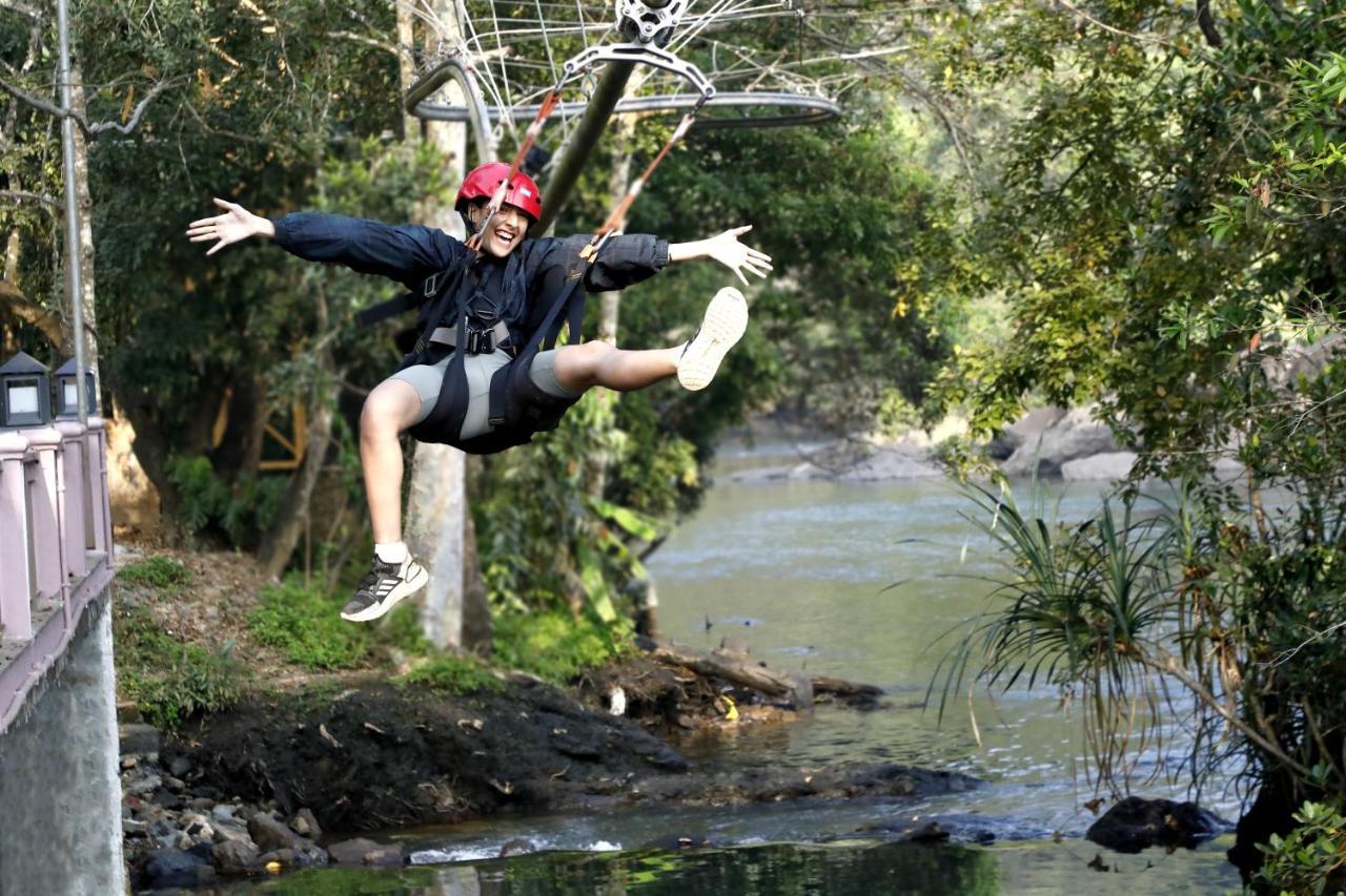 Whistling Woodzs Resort Dandeli Bagian luar foto