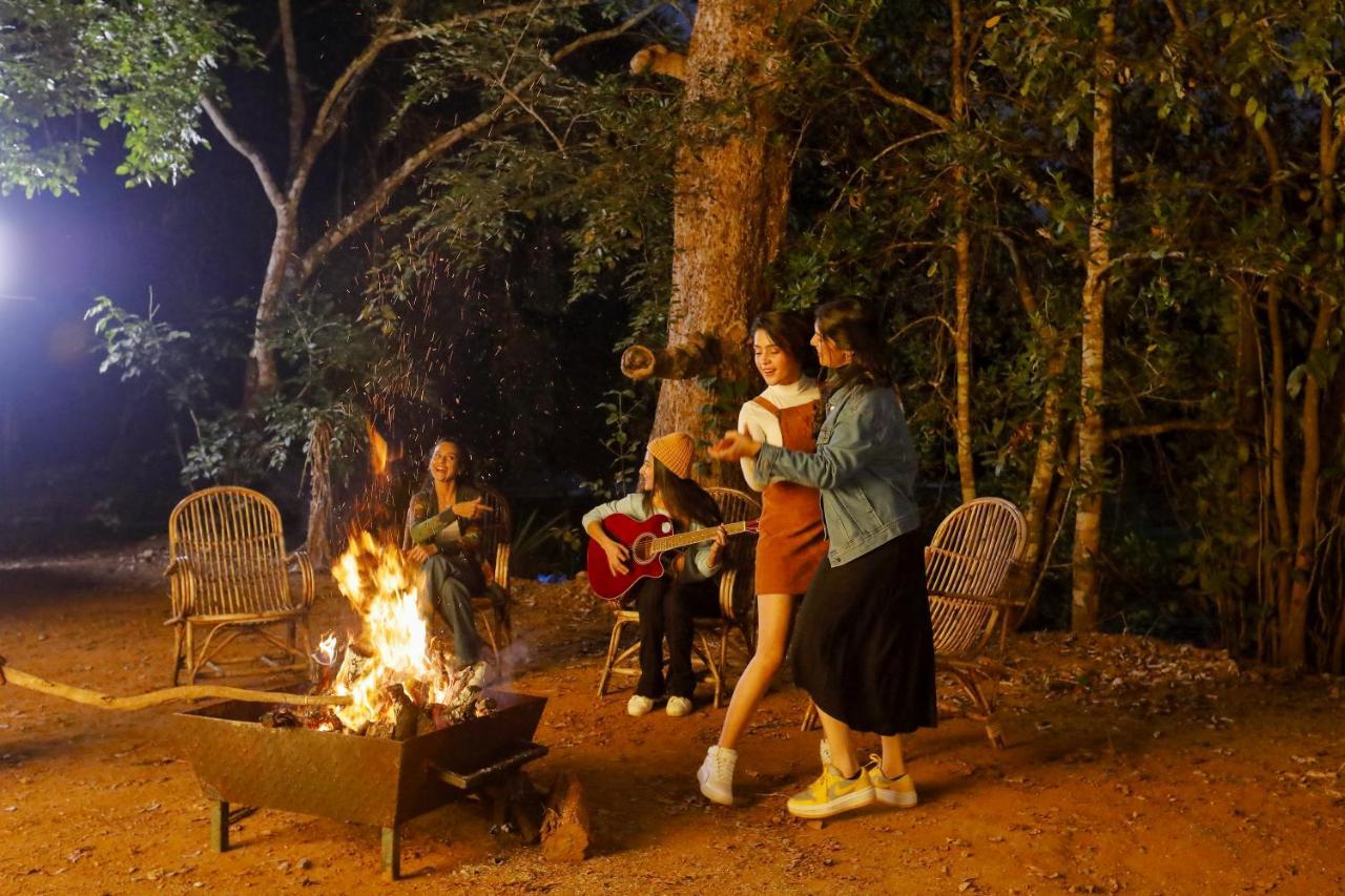 Whistling Woodzs Resort Dandeli Bagian luar foto