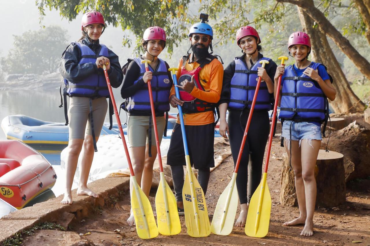 Whistling Woodzs Resort Dandeli Bagian luar foto