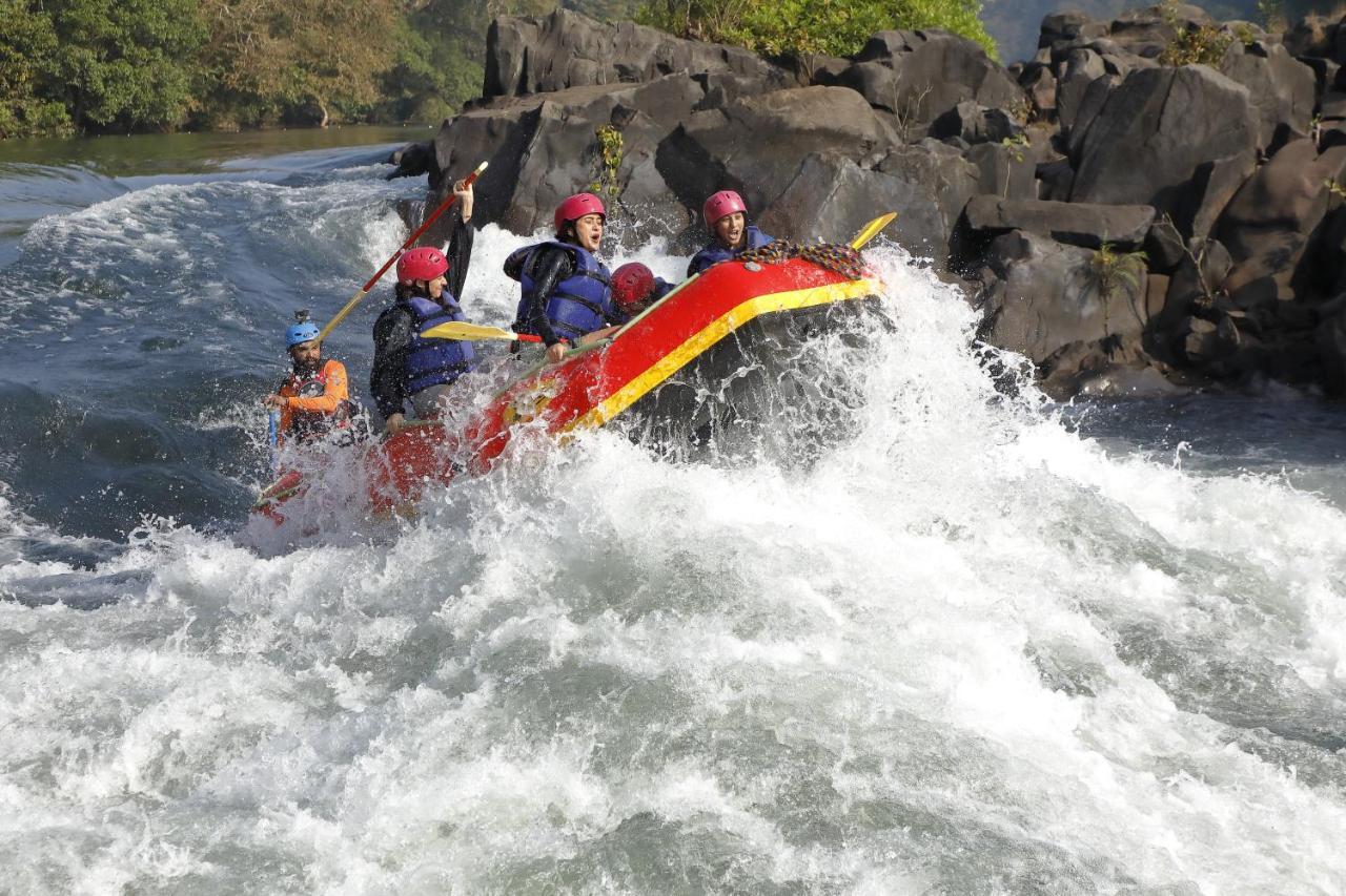 Whistling Woodzs Resort Dandeli Bagian luar foto