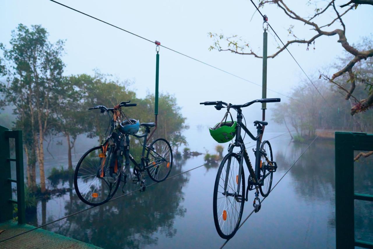 Whistling Woodzs Resort Dandeli Bagian luar foto