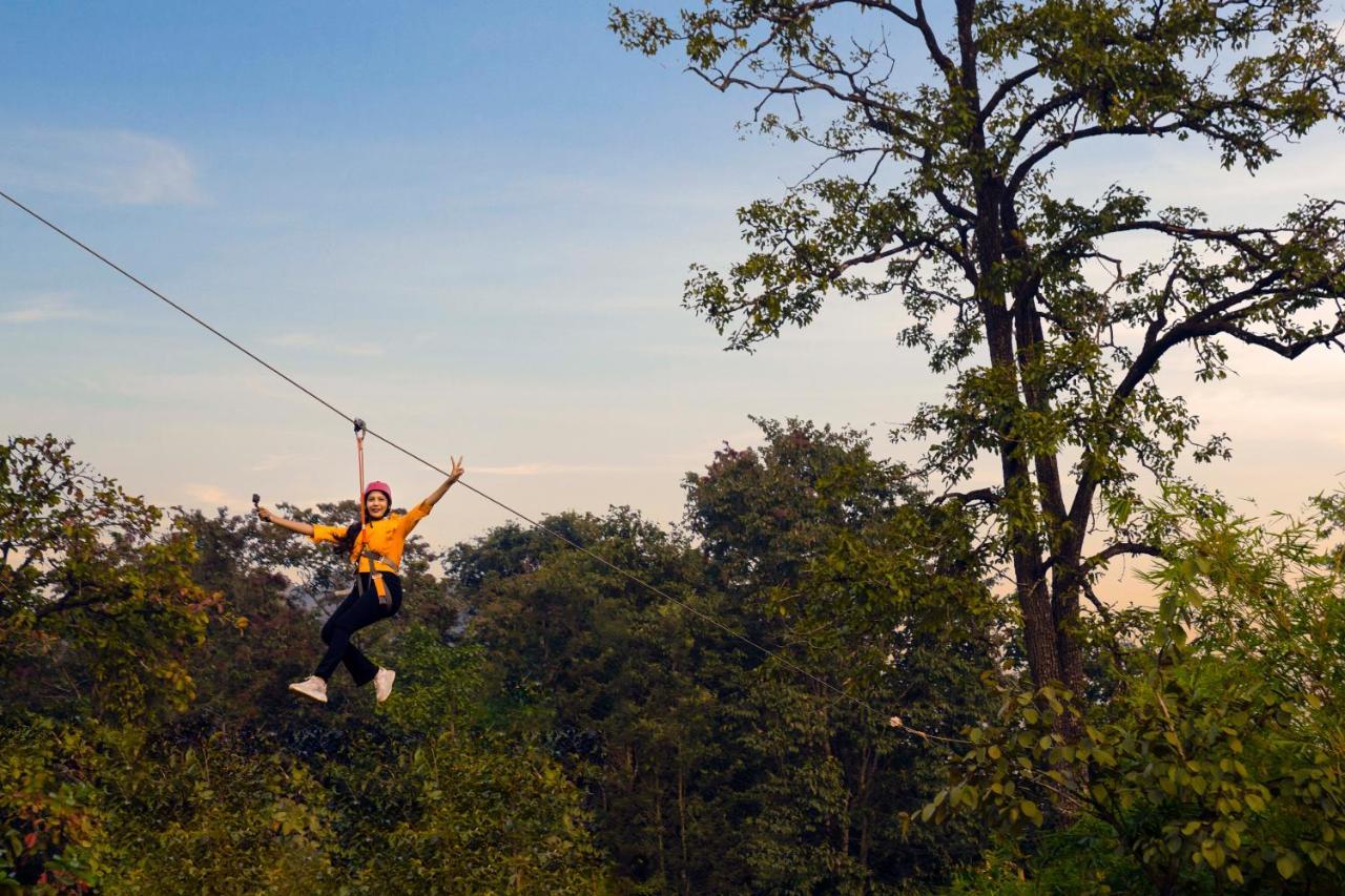 Whistling Woodzs Resort Dandeli Bagian luar foto