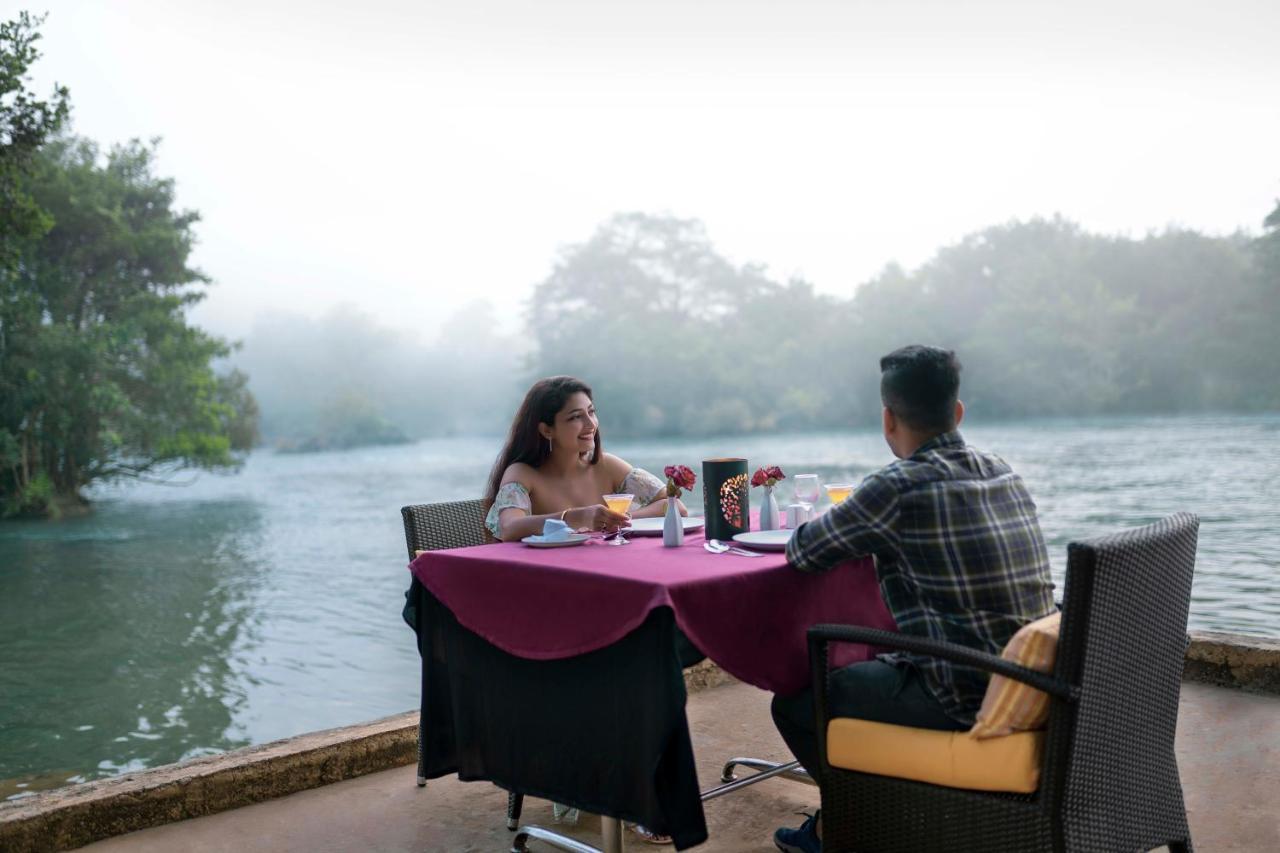 Whistling Woodzs Resort Dandeli Bagian luar foto