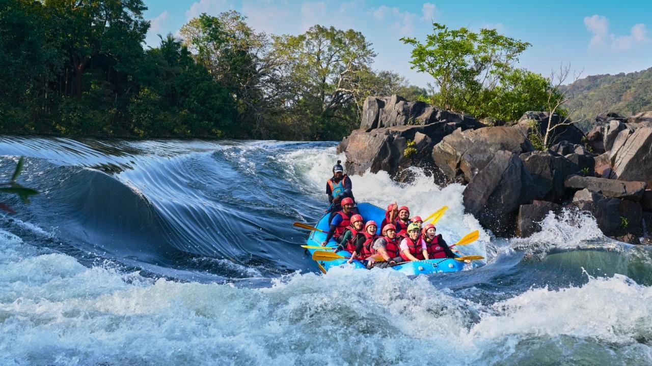 Whistling Woodzs Resort Dandeli Bagian luar foto